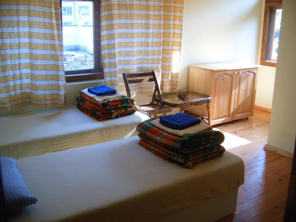 וליקו טורנובו Hostel Mostel חדר תמונה