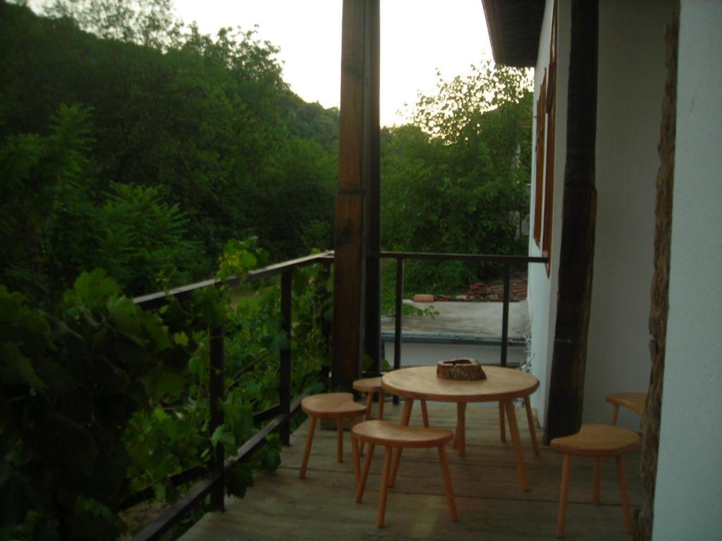 וליקו טורנובו Hostel Mostel מראה חיצוני תמונה